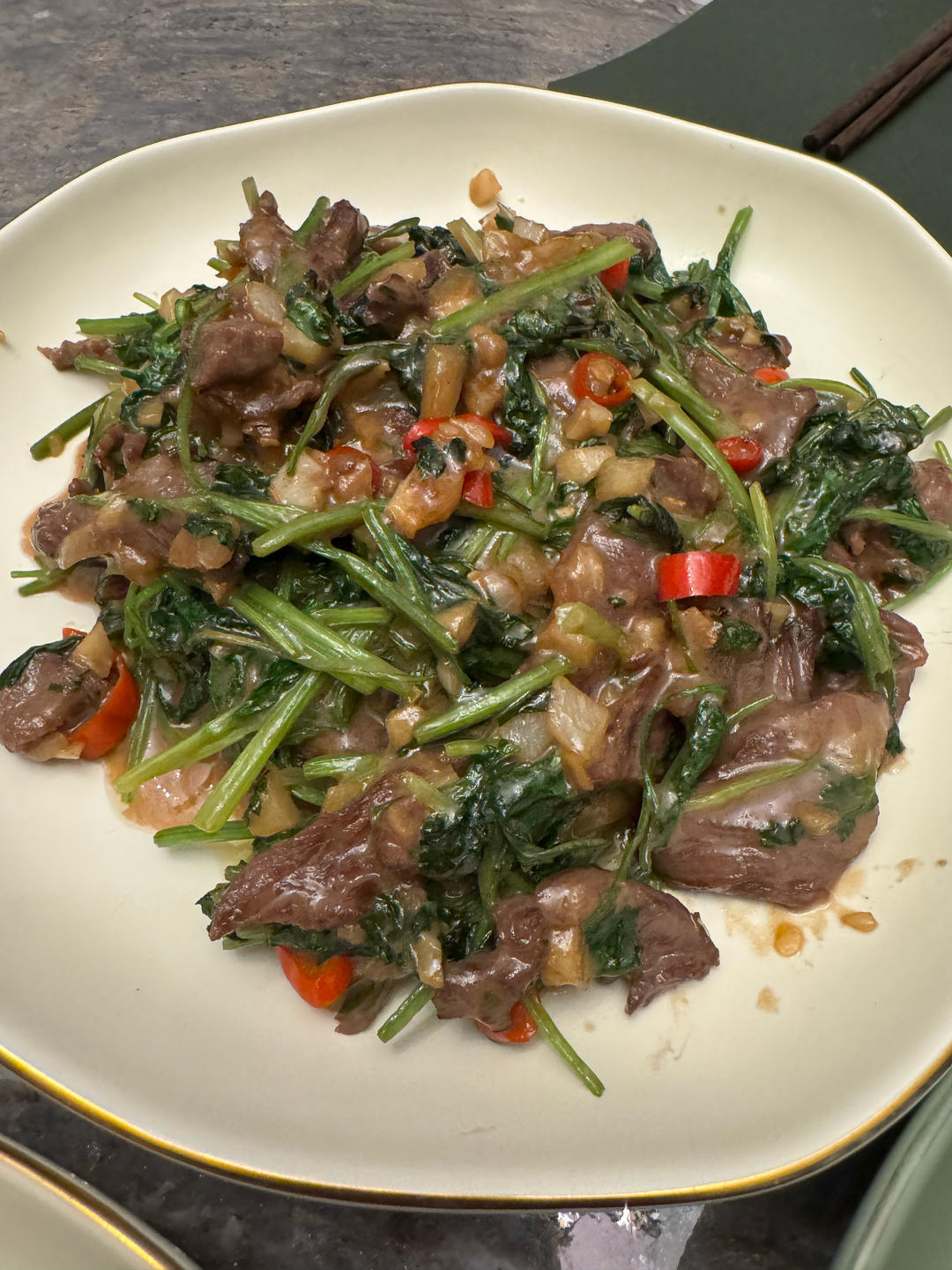 小炒黄牛肉，肉嫩味香！太好吃了简直是米饭杀手！