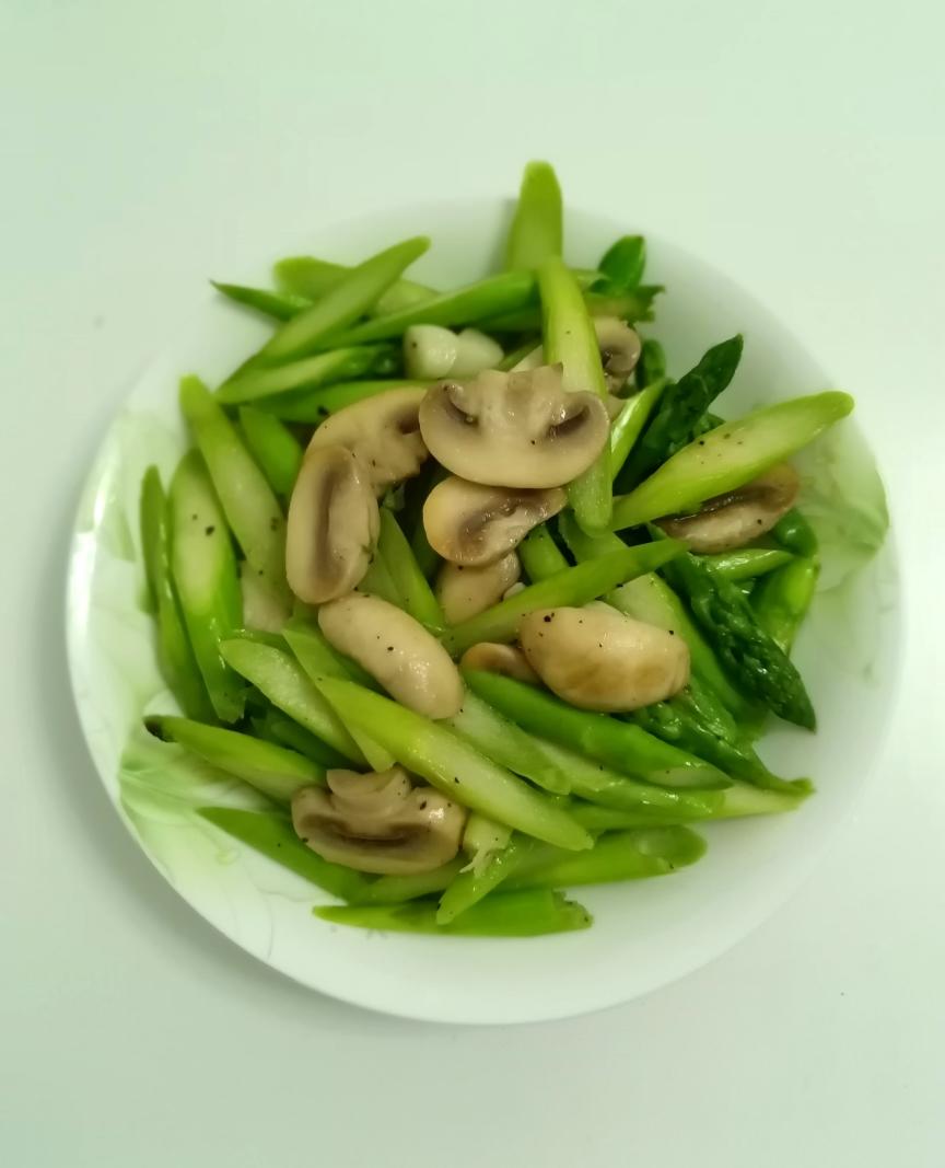 教你做最好吃的芦笋炒蘑菇 新手速get！