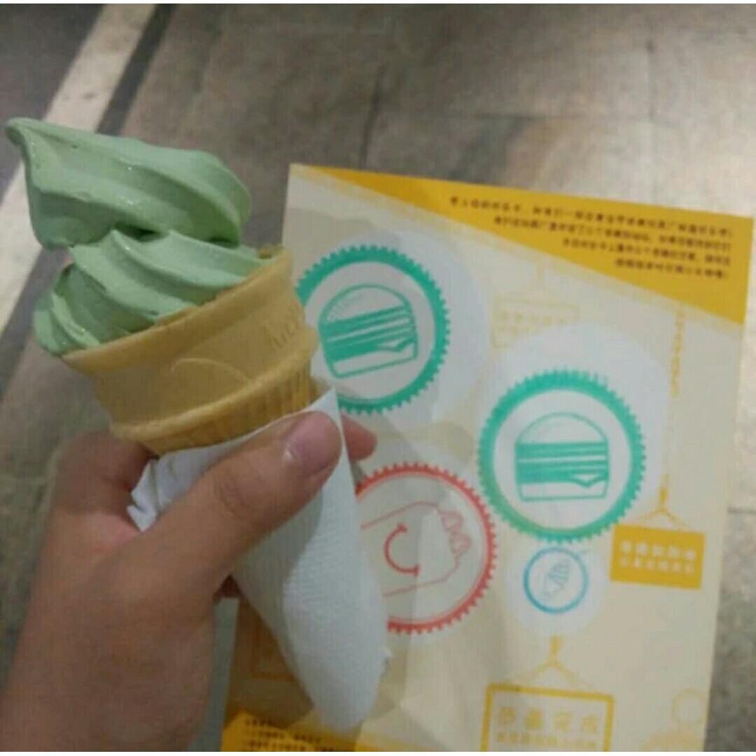 圆筒冰淇淋