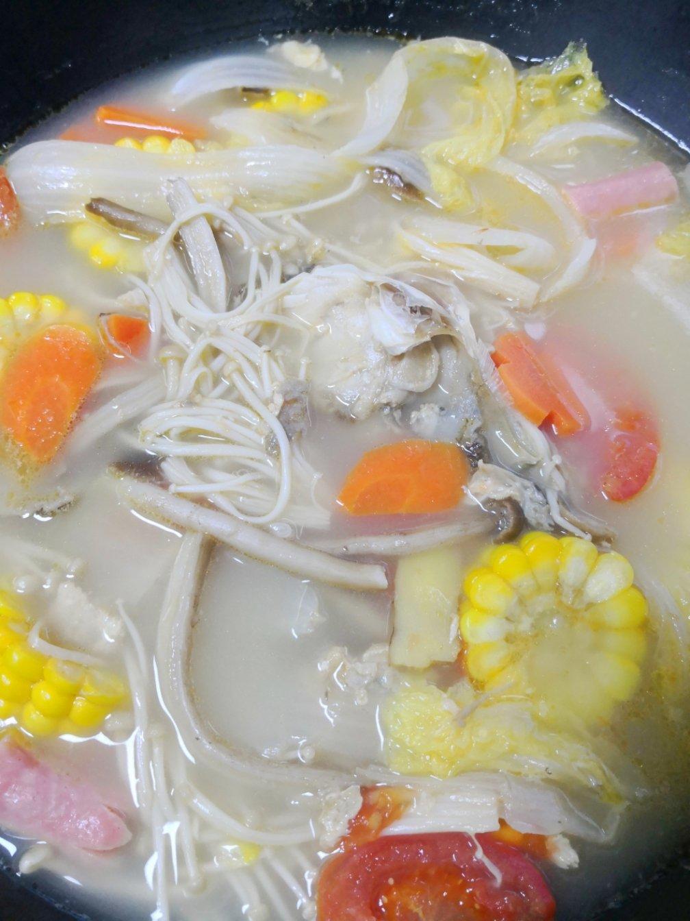 三文鱼头菌菇汤