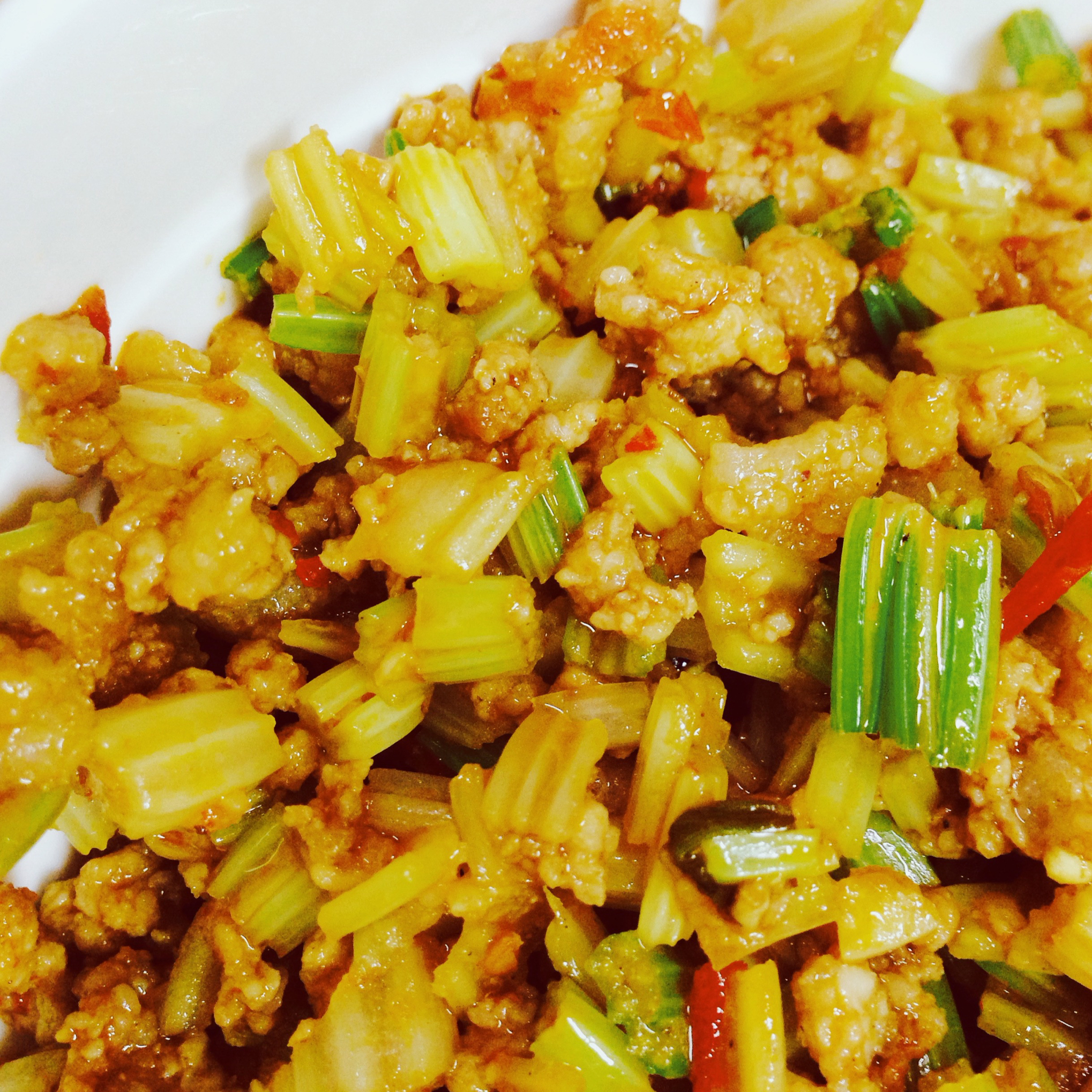 芹菜牛肉末「下饭神器」