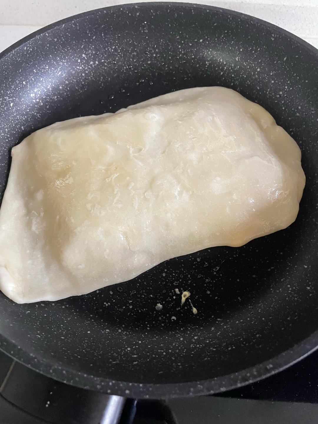 张张都鼓大泡的鸡蛋灌饼这样做不鼓大泡都难