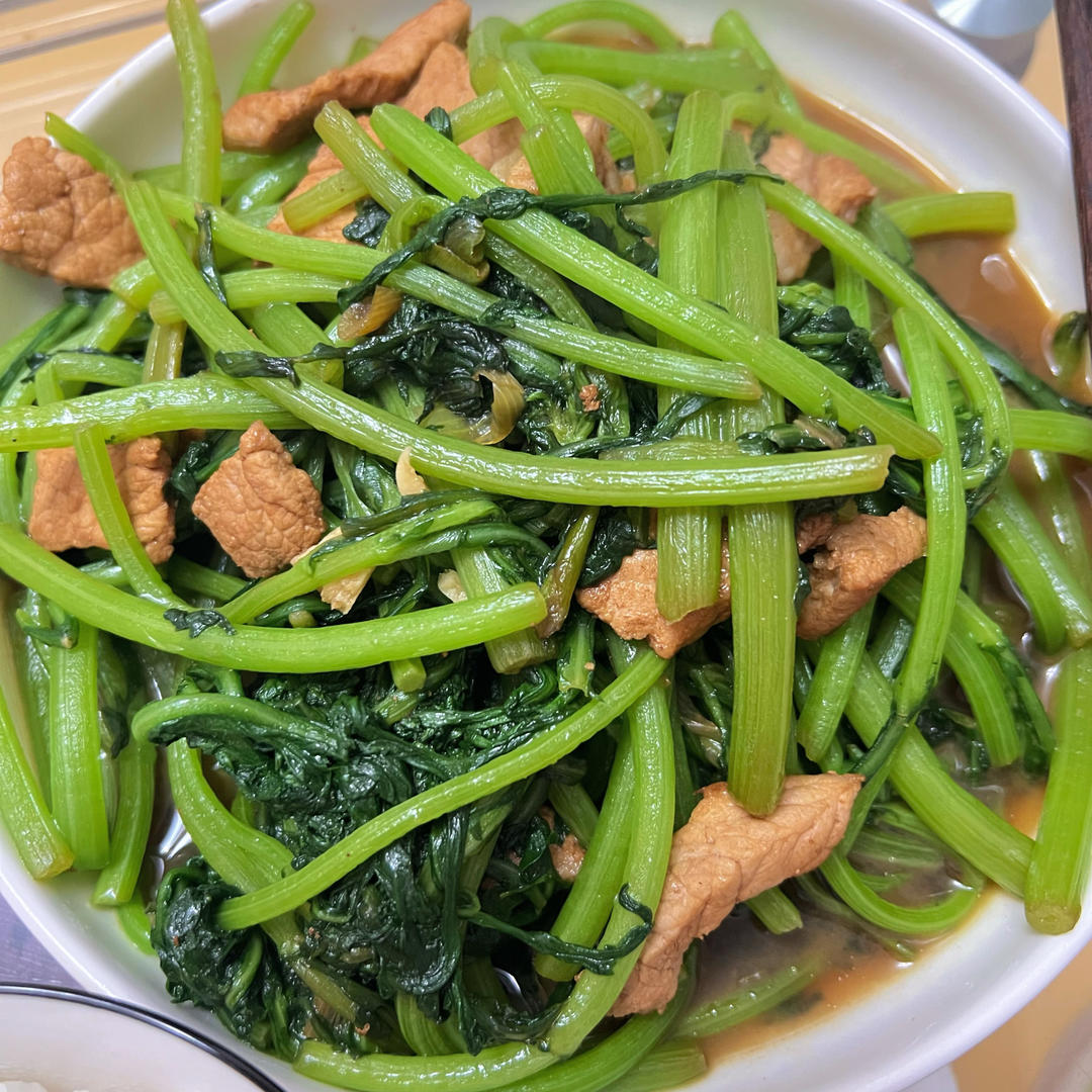 茼蒿炒肉