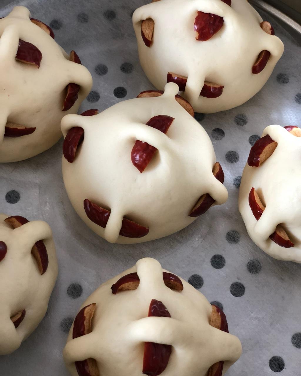 甜甜的雪椰做的大枣牛奶馒头