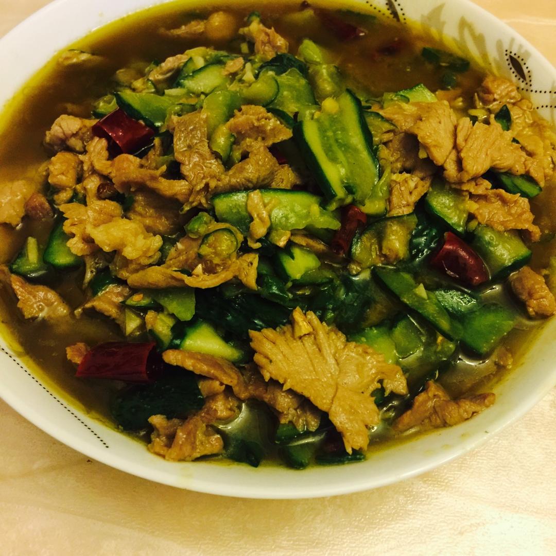 黄瓜炒肉片