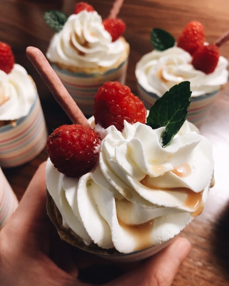 不塌，不裂，很润，很嫩的纸杯蛋糕