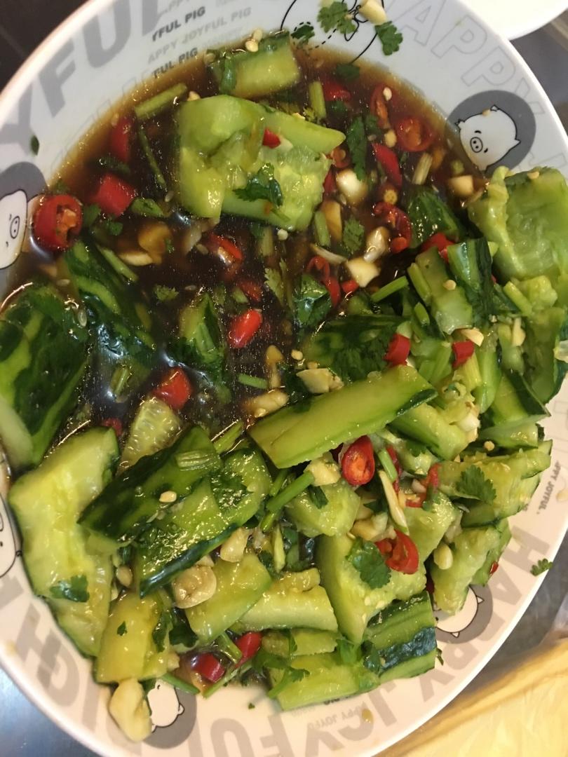 赞不绝口拍黄瓜🥒