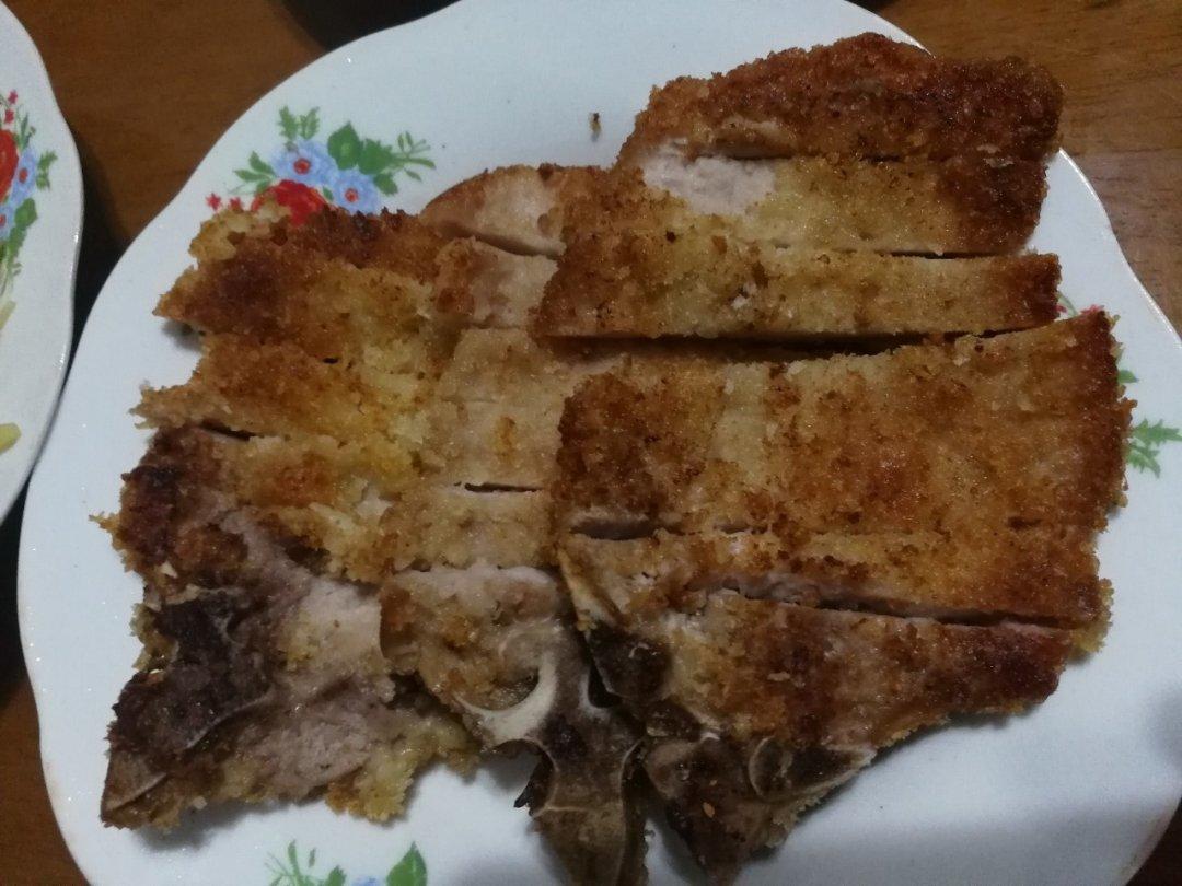 日式炸猪排（附蘸料及配菜做法）