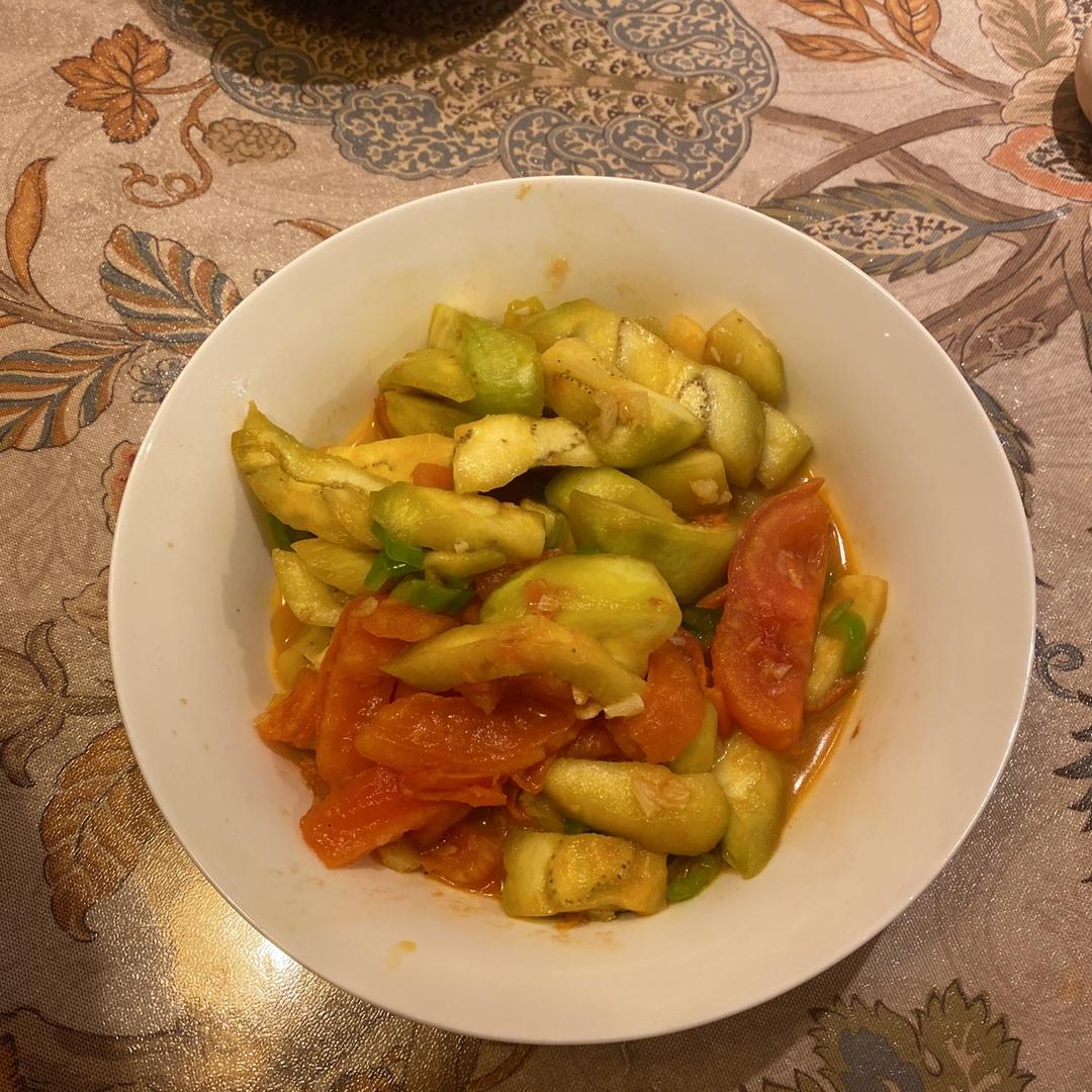 圆茄子炒西红杮