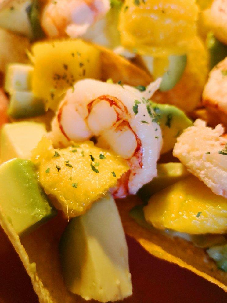 薯片牛油果大虾沙拉