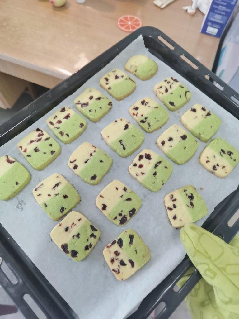 双色蔓越莓饼干
