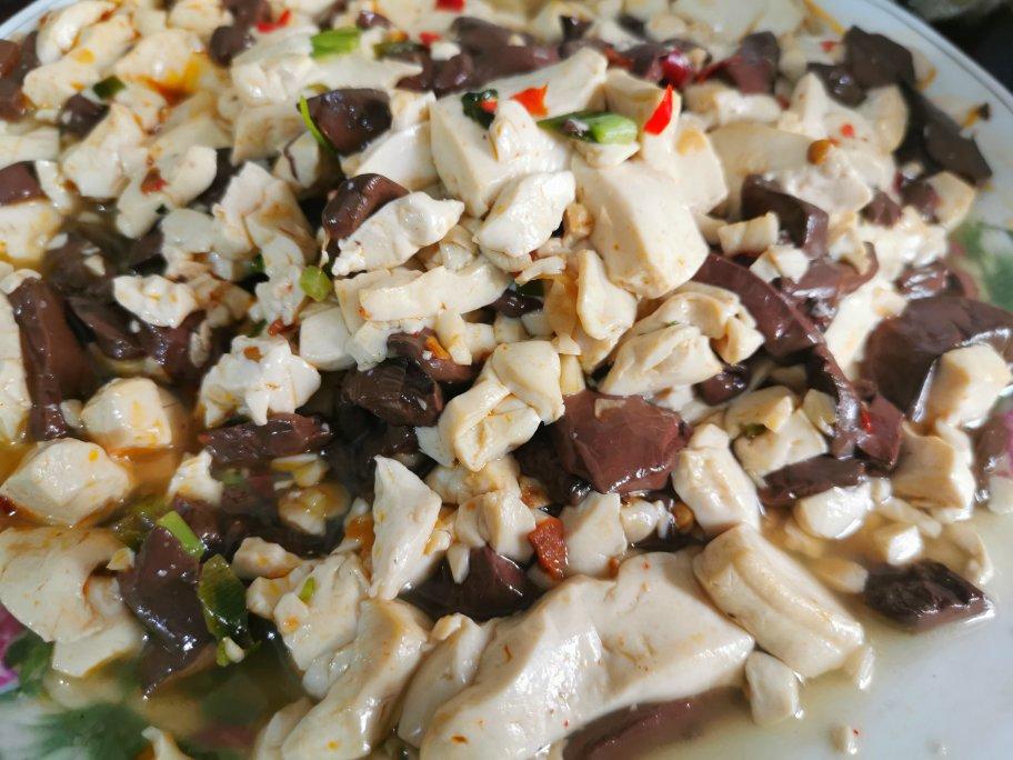 鸭血豆腐煲