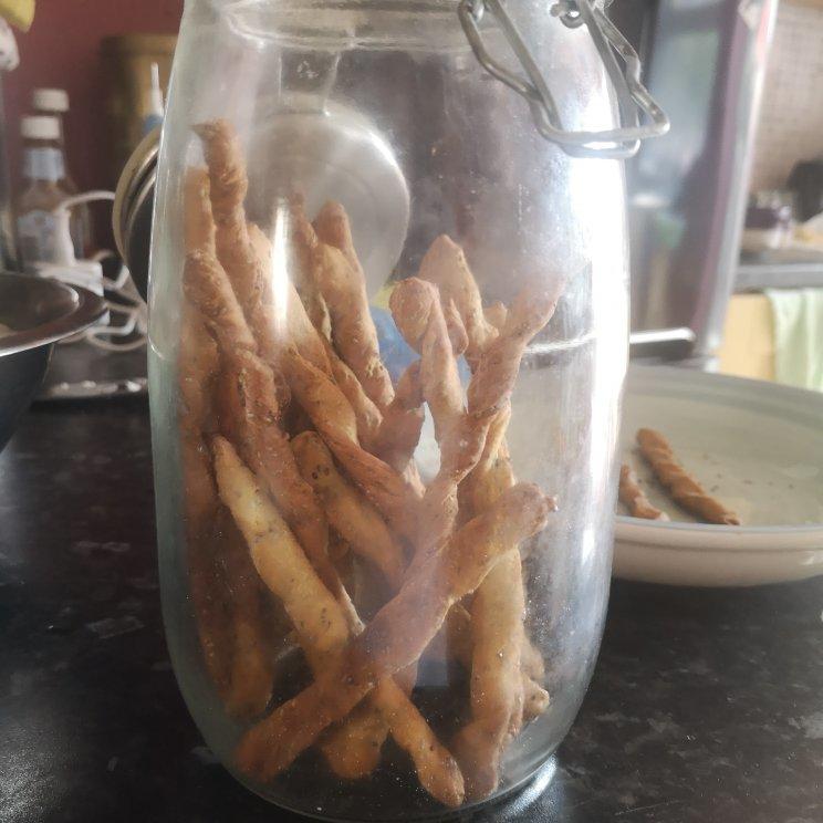 超级简单快手低脂小零食椒盐黑芝麻咸味饼干阿拉棒，饼干条