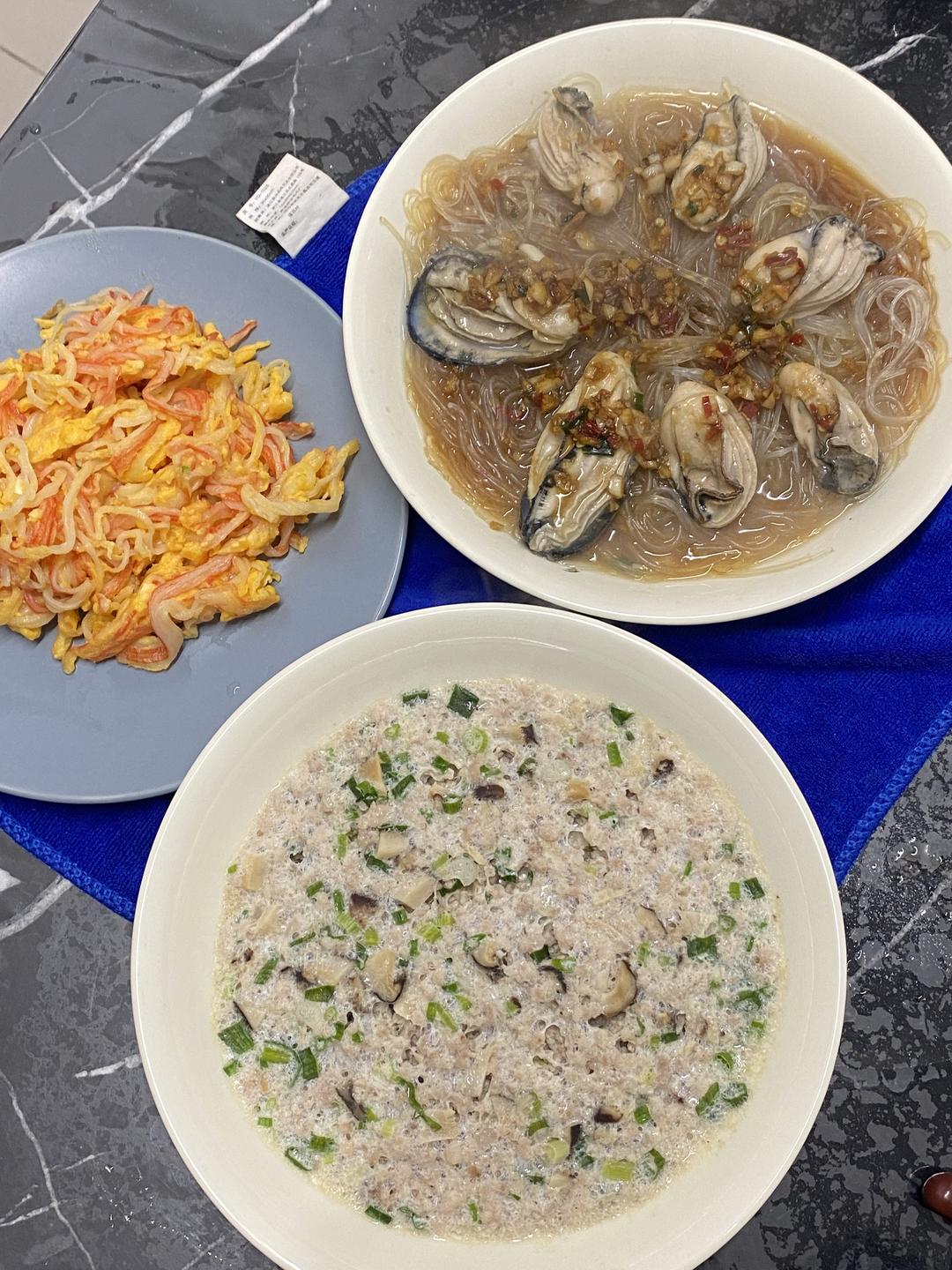 蒜蓉粉丝蒸生蚝