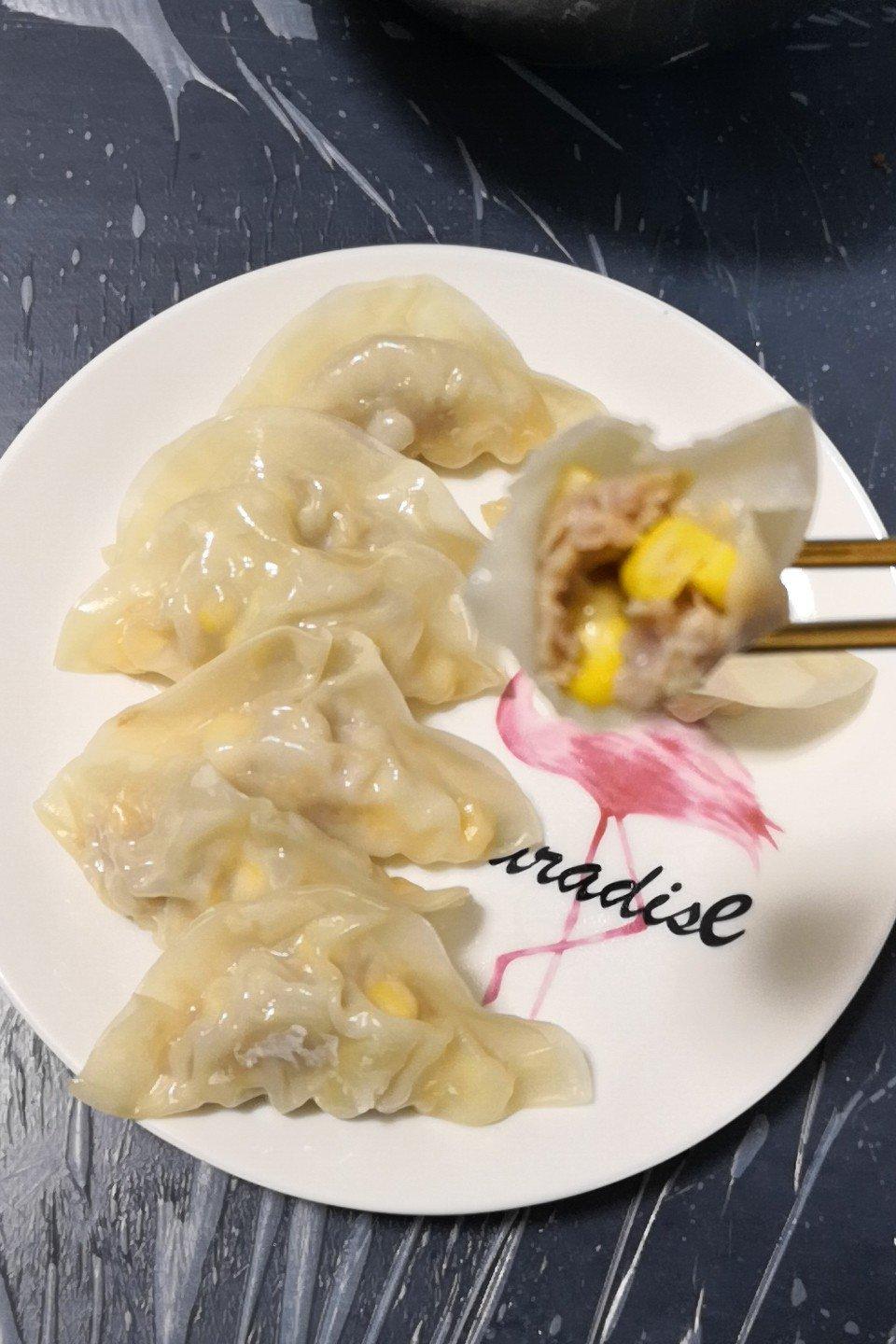 玉米猪肉饺子