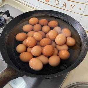 家庭版五香茶叶蛋的做法 步骤1