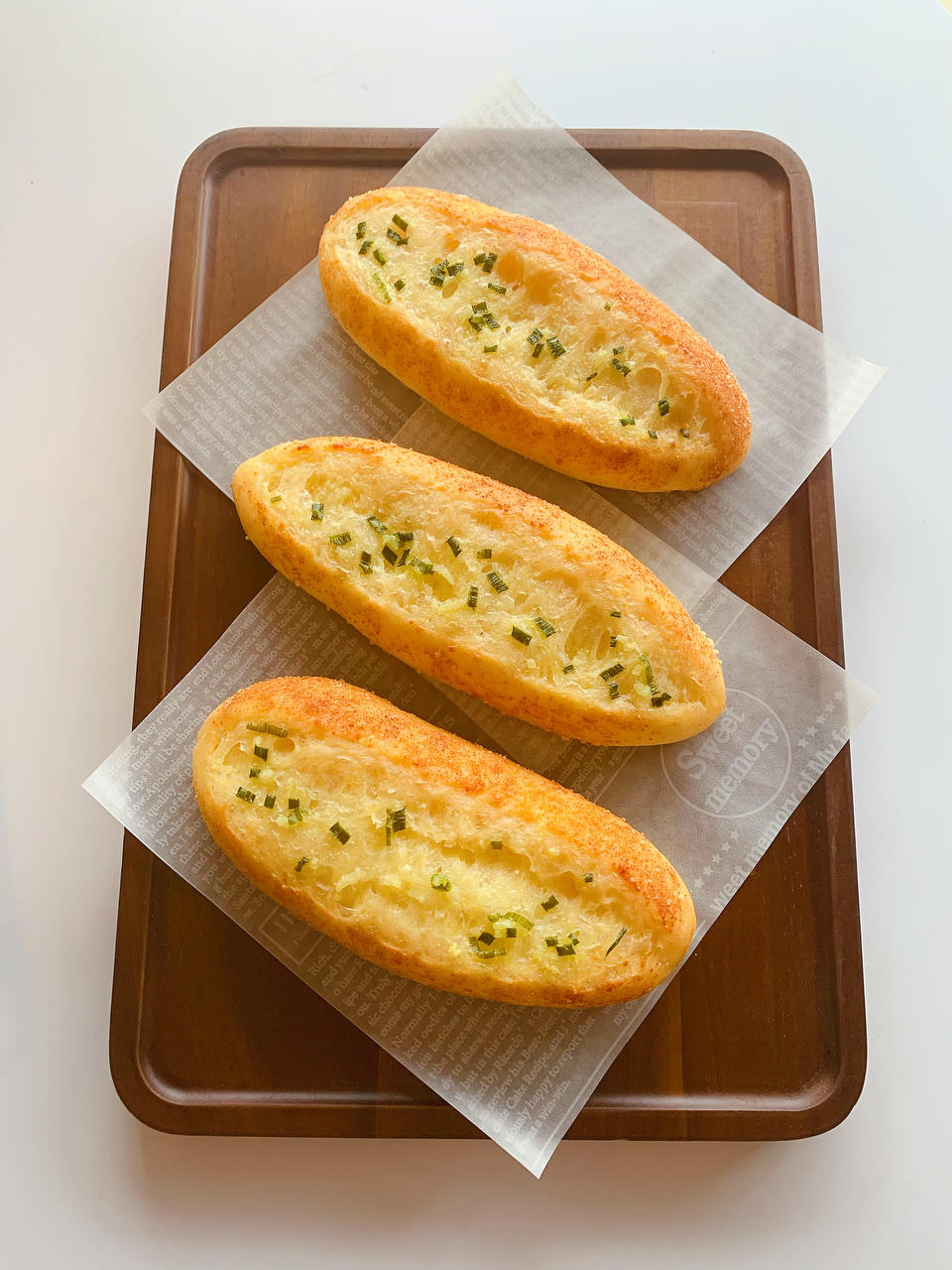 黄金芝士蒜香法式软面包｜芝香浓郁