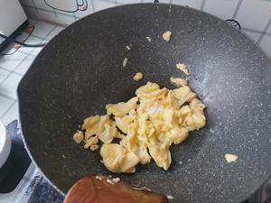 洋葱炒蛋的做法 步骤4