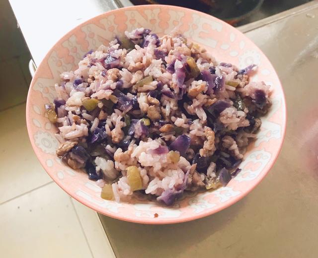 宝宝👶辅食— 鸡肉🍗紫甘蓝🥒炒饭🍚