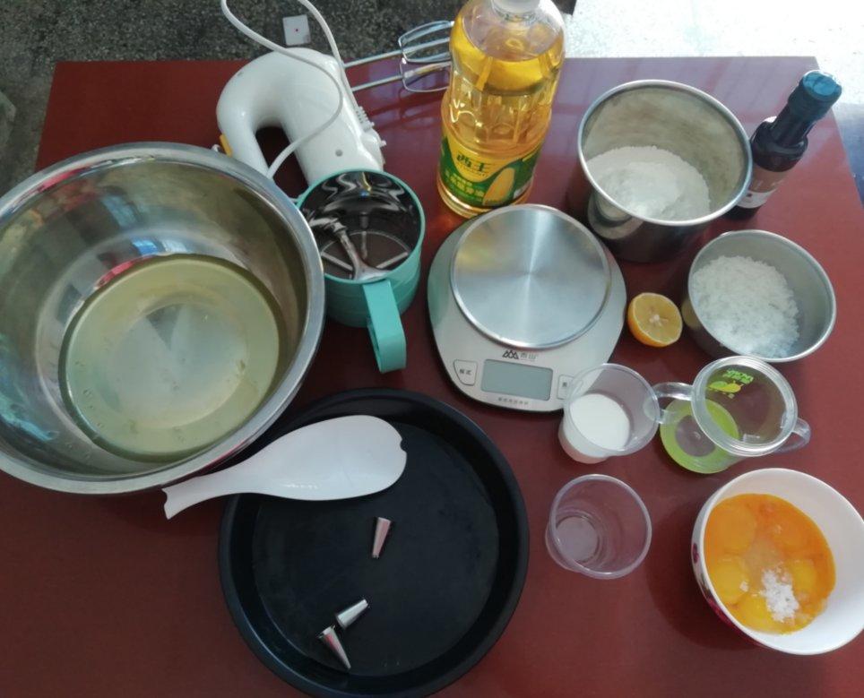 烤箱做蛋糕（戚风蛋糕的做法）