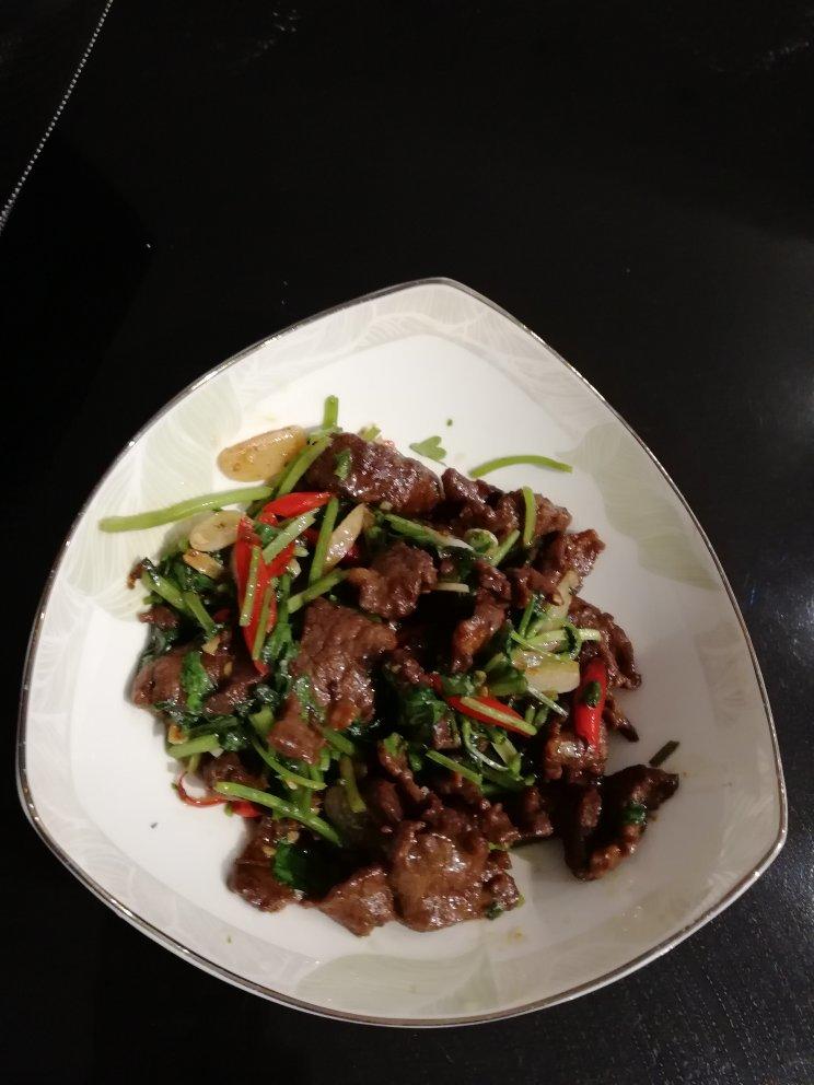 香菜牛肉