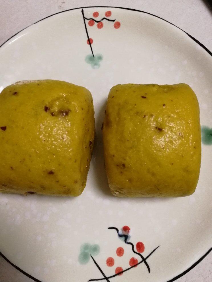 红糖红枣枸杞核桃馒头