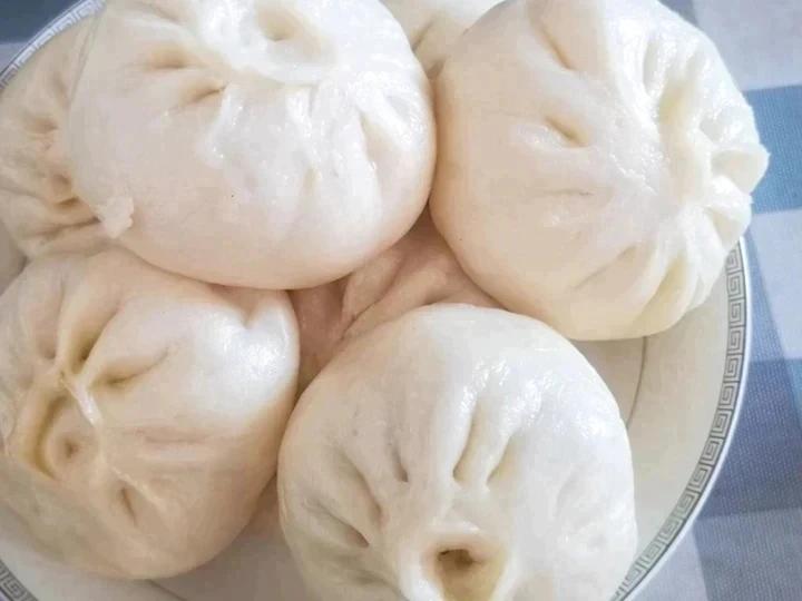 酸菜肉包子