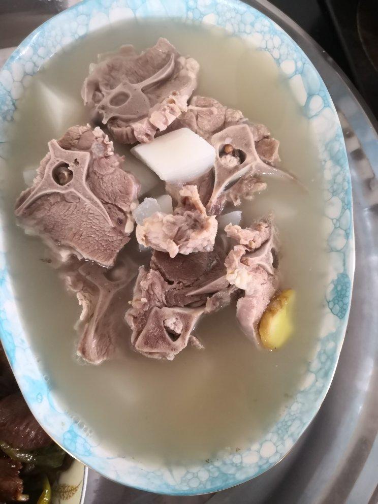 羊蝎子炖白萝卜