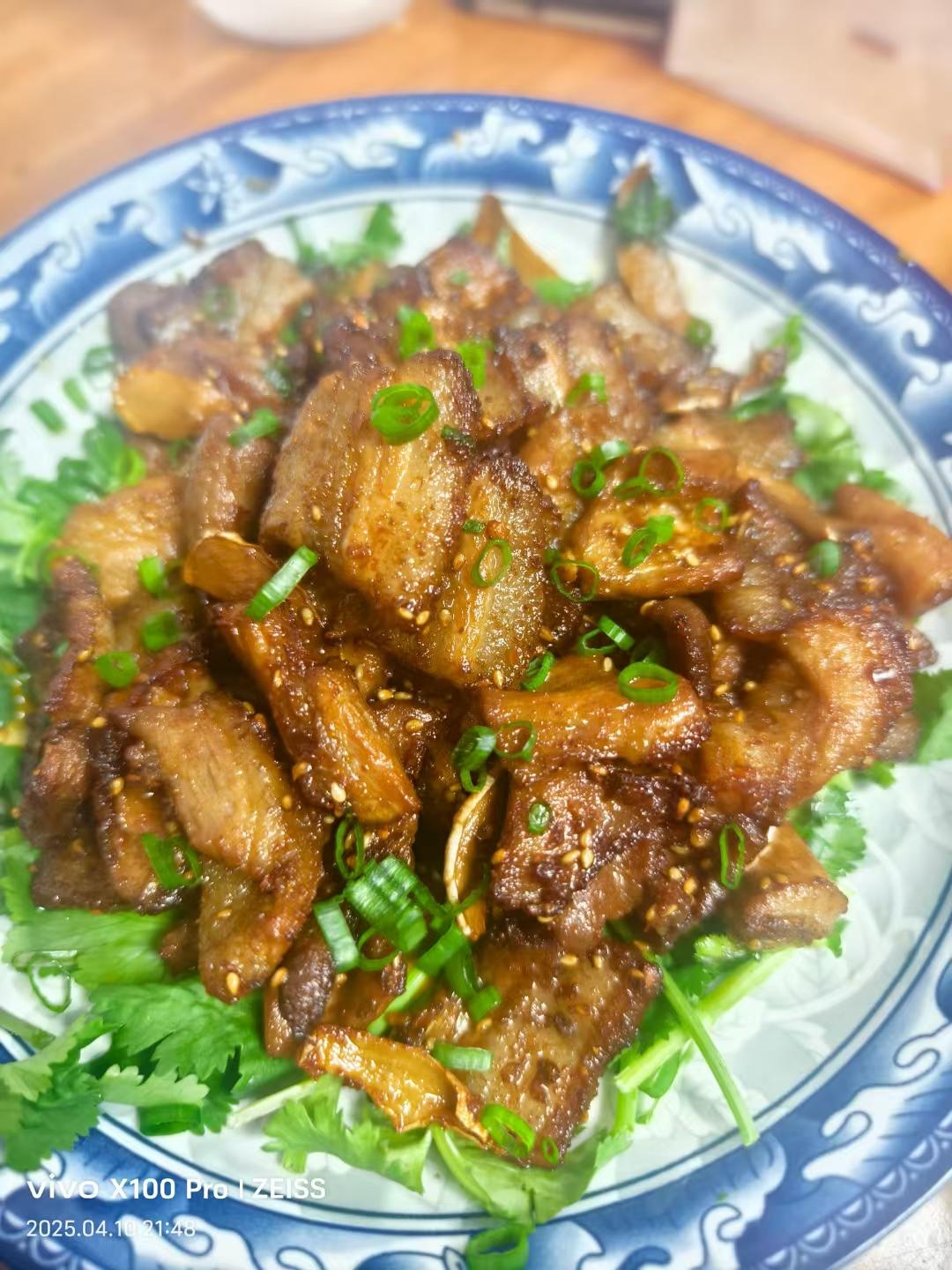 烤五花肉🥩这个夏天除了西瓜🍉当然还有烧烤🥓拥有烤箱的快乐🍺