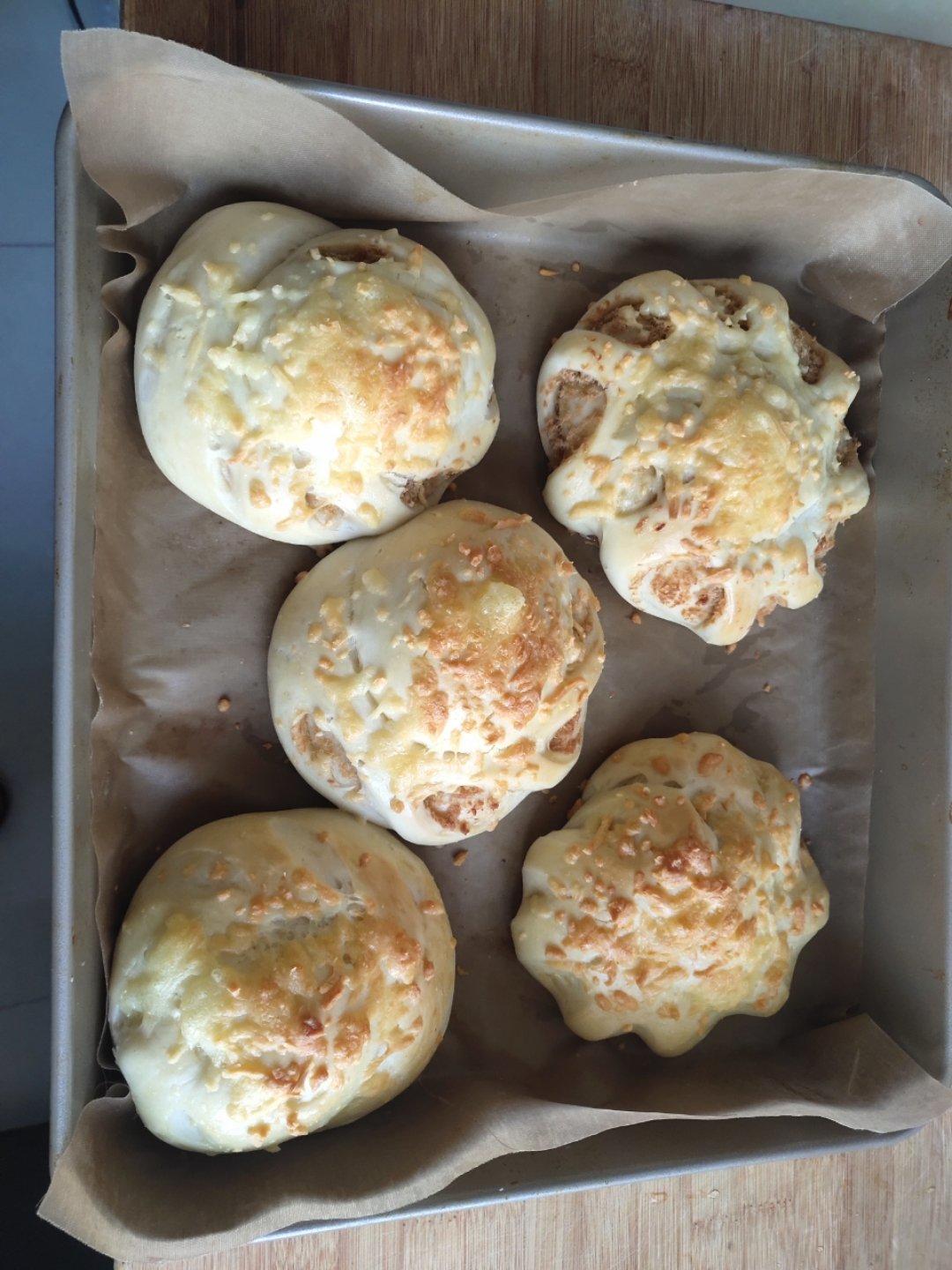 经典面包复刻：葱香肉松卷