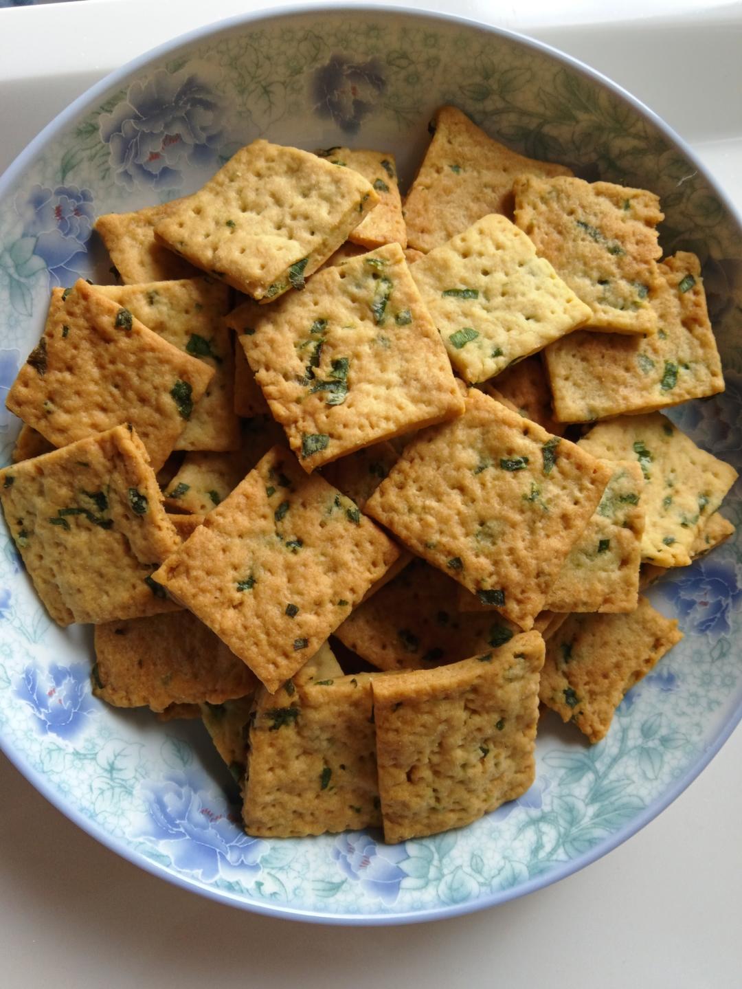 小展的下午茶│无糖香葱苏打咸饼干