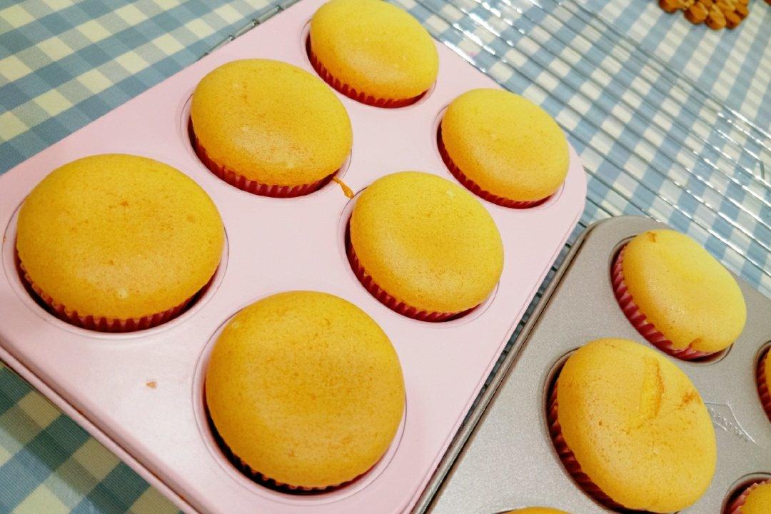 炼乳纸杯蛋糕