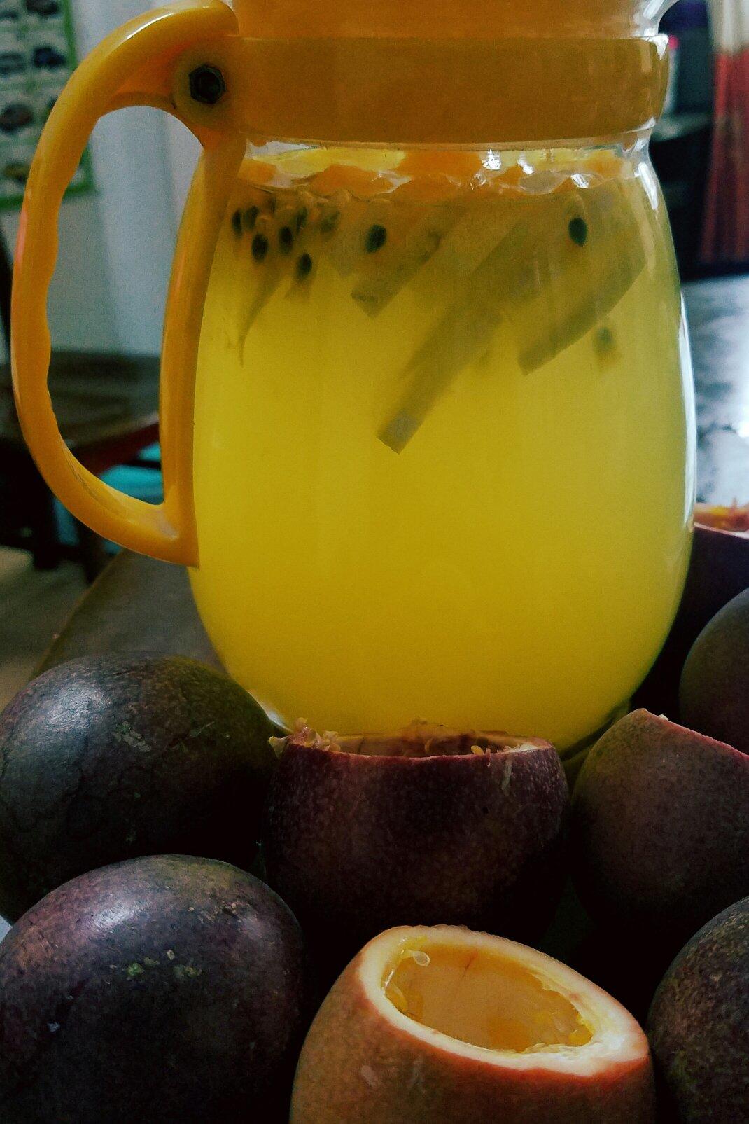 百香果柠檬蜂蜜茶