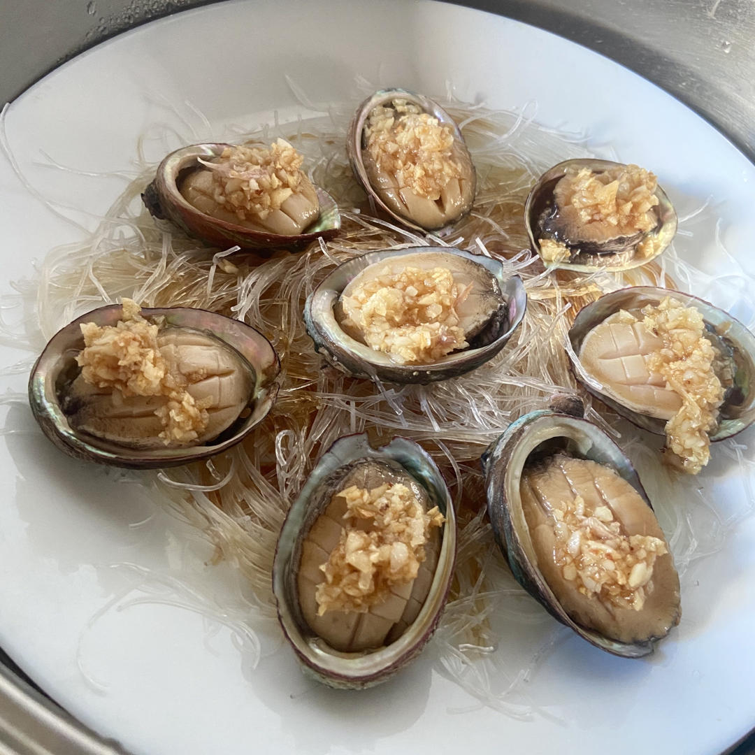 蒜蓉粉丝蒸鲍鱼