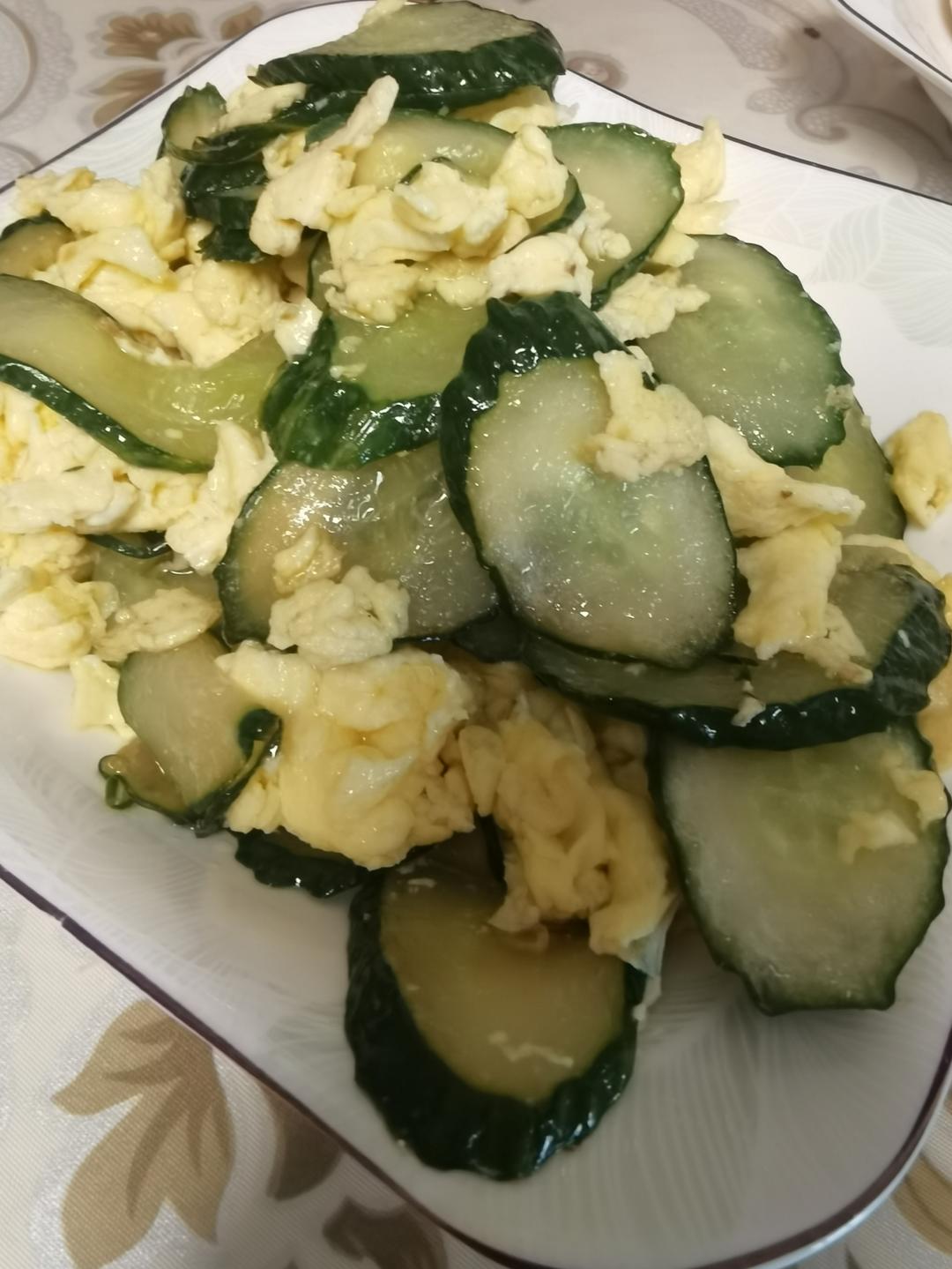 黄瓜炒鸡蛋 （青瓜炒鸡蛋）