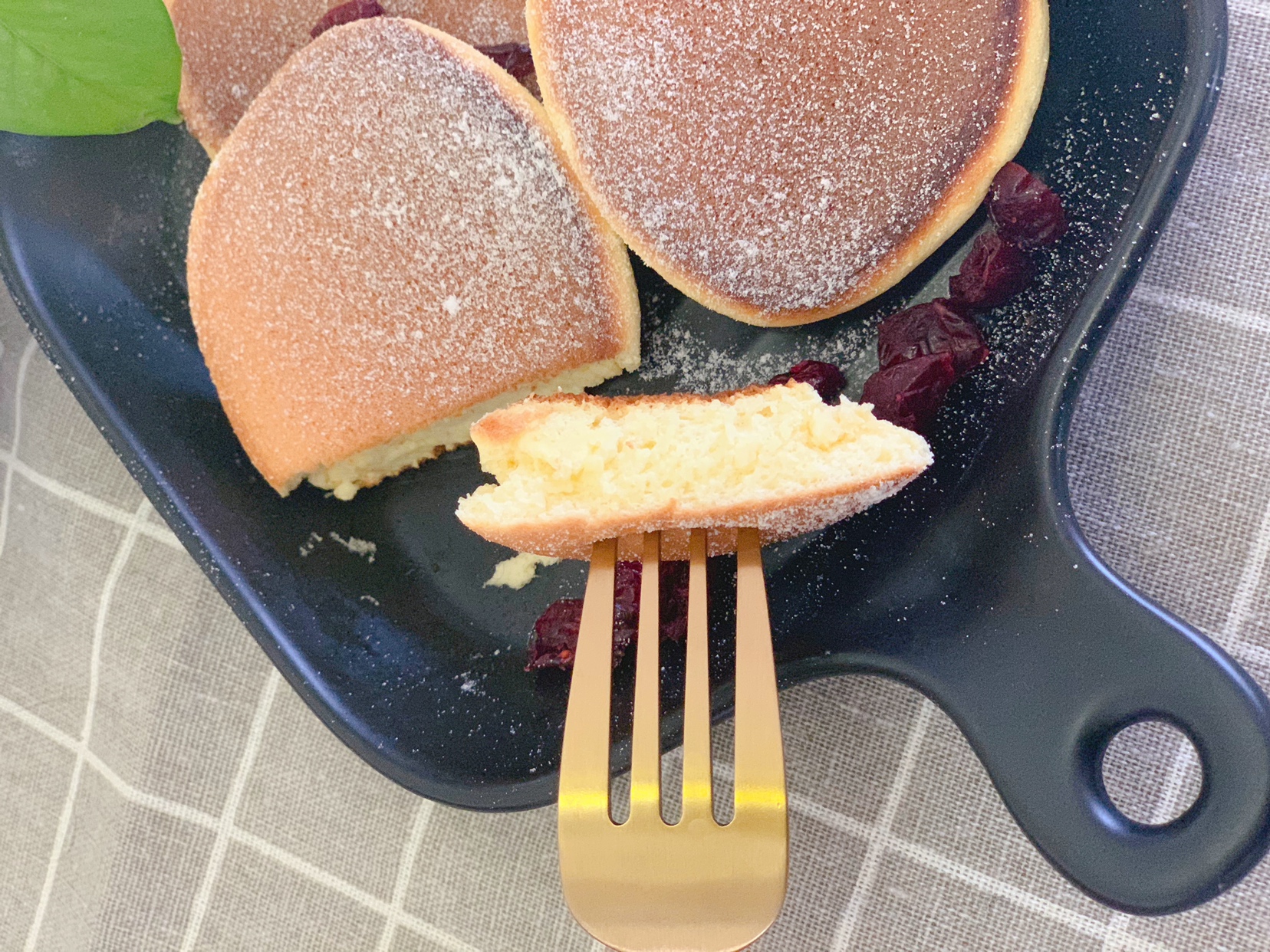 【一起做早餐】煎蛋糕--舒芙蕾松饼的做法