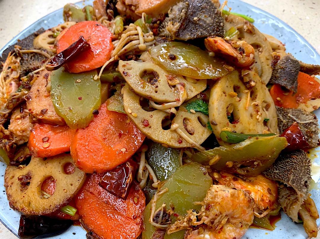 厨师长教你：“麻辣香锅”的正宗做法，看得口水直流 ！