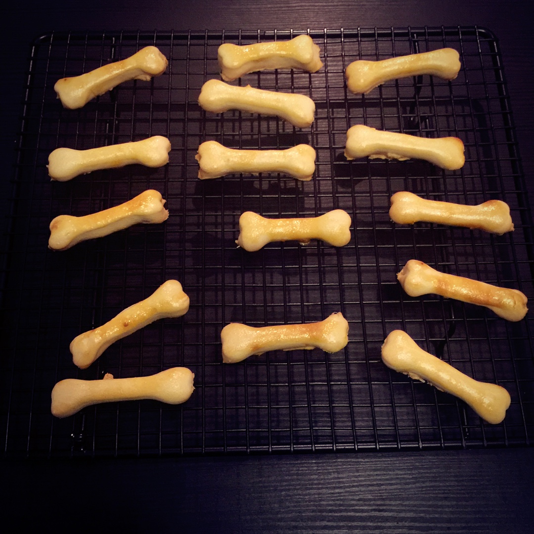 宝豆的妈做的自制狗狗磨牙棒