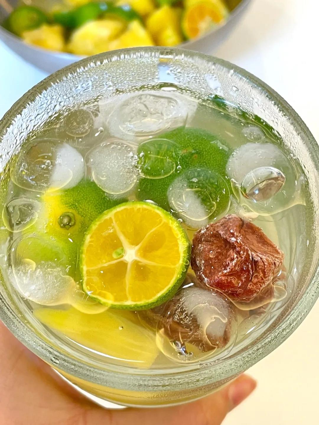 低卡又好喝，这玩意我能狂喝一夏天的青柠话梅雪碧