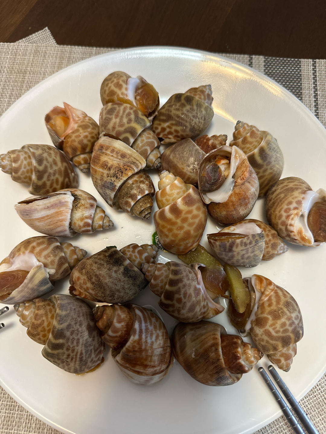 白灼花螺