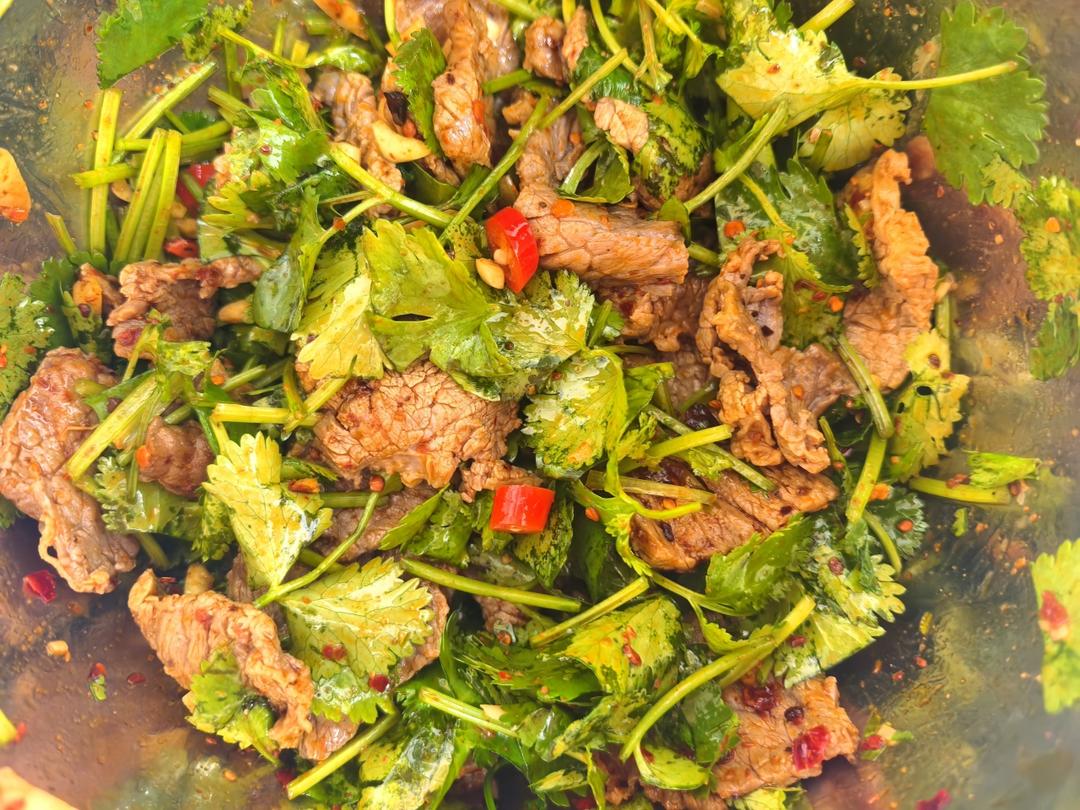 凉拌香菜牛肉
