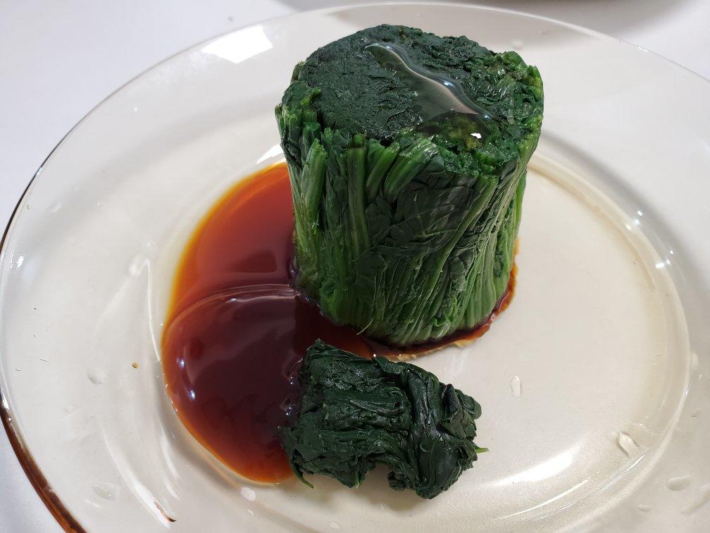 快手菜煎焙芝麻菠菜沙拉