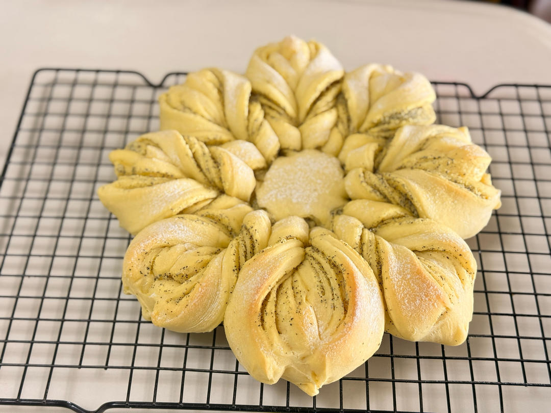 红茶奶酥雪花面包