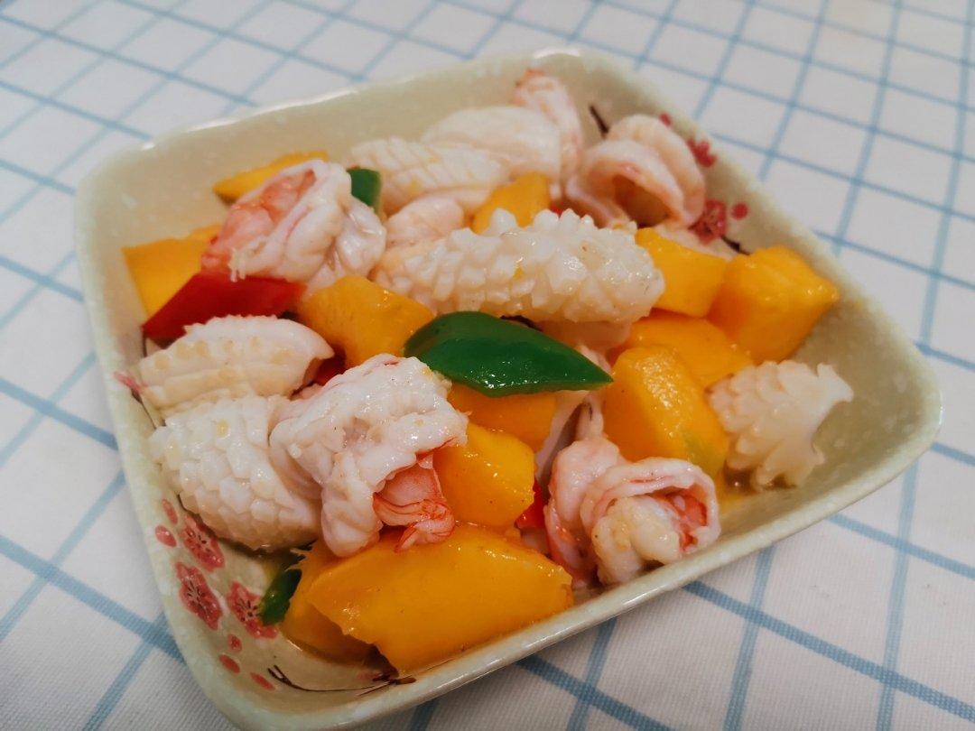 金玉满堂—五彩芒果炒双鲜