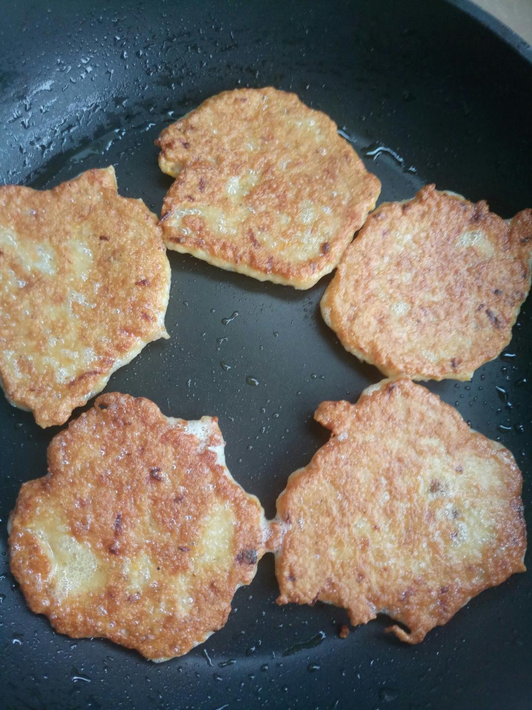 香煎鲅鱼饼
