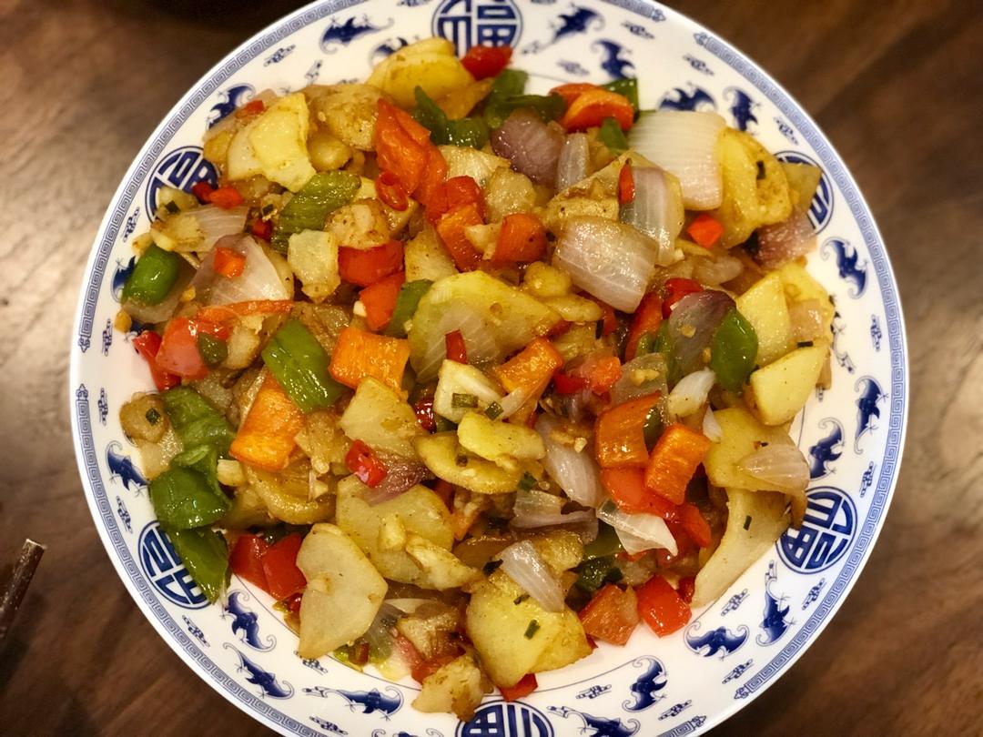 边吃边流泪的「孜然土豆片」