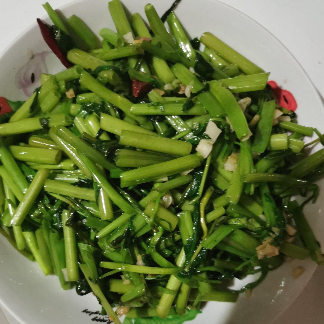 炝炒空心菜（不黑的秘密）