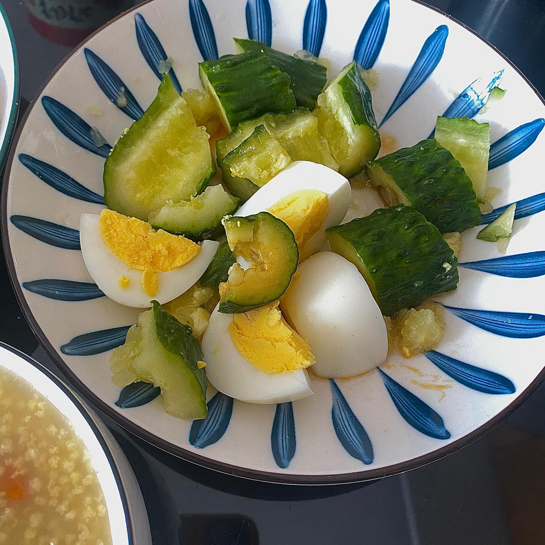 零难度的黄瓜鸡蛋减脂餐