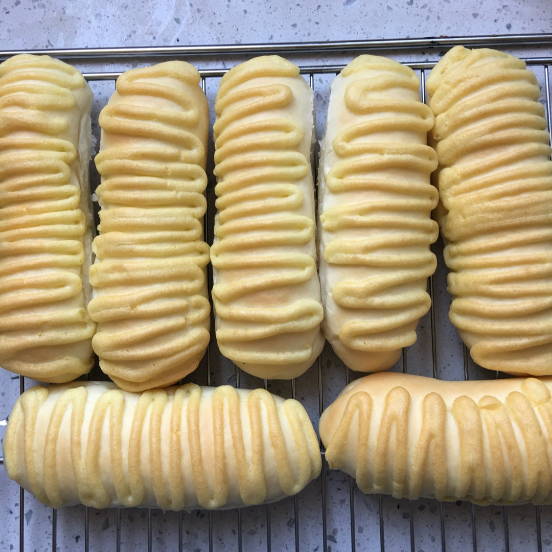 毛毛虫面包