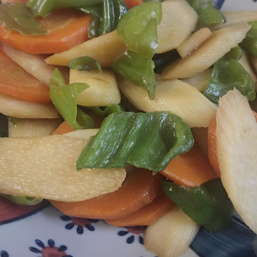 宁致远大妞做的青椒炒山药